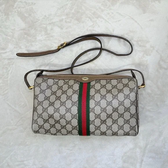 Vintage Gucci Monogrammed GG Supreme purse with red and green stripe - Picture 2 of 11